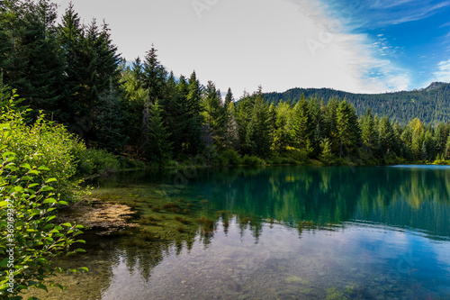 Summer hike in Cascade mountains