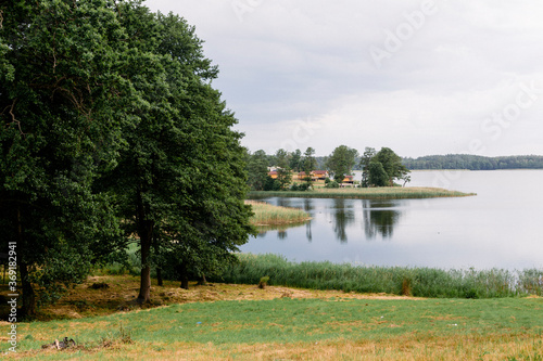 Widok na kemping na Wyspie Sołtysiej, Jezioro Lubie, Pojezierze Drawskie