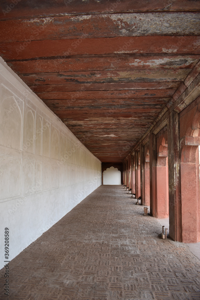 Passage in front of Diwan-i-am Agra Fort, Mughal architecture, Agra, Uttar Pradesh, India