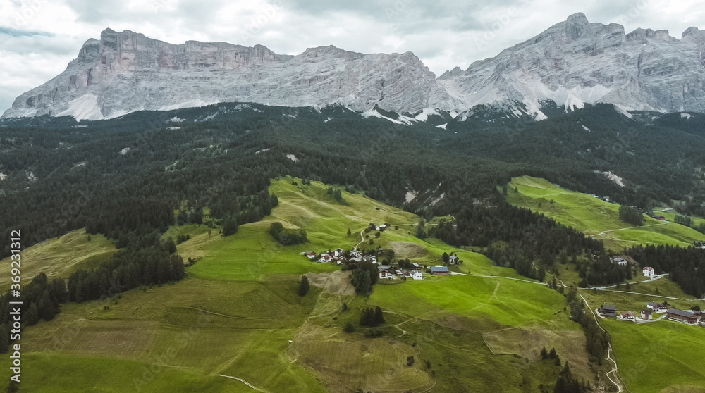 Luftaufnahme der Dolomiten