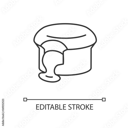 Fondant au Chocolat linear icon. Molten chocolate cake. Lava cake. Traditional French desserts. Thin line customizable illustration. Contour symbol. Vector isolated outline drawing. Editable stroke