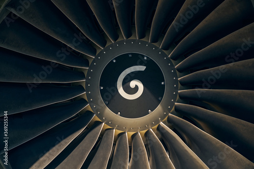 Rotating turbofan engine with a spiral mark