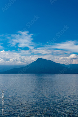 北海道　支笏湖の夏の風景 © 英敏 松本