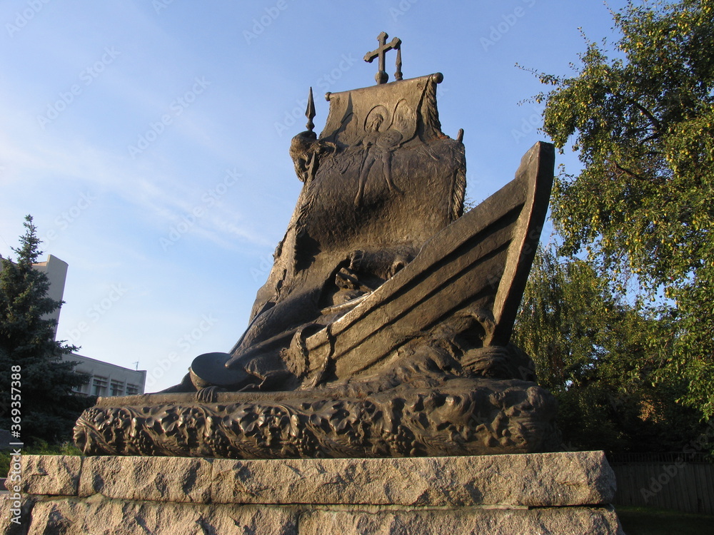 monument to the ship of Bohdan Khmelnitsky