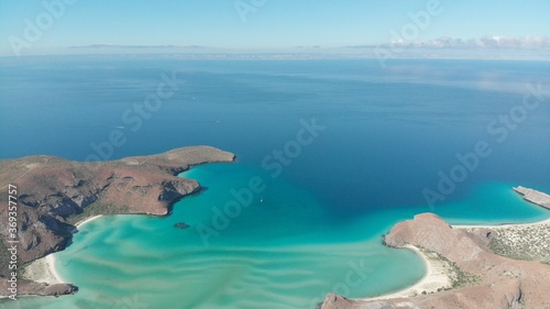 Imagen de dron de la Bahía de Balandra en Baja California Sur