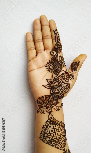 Wallpaper Mural Mehndi on hand of women Torontodigital.ca