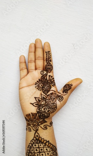 Wallpaper Mural Mehndi on hand of women Torontodigital.ca