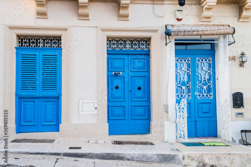 Malta, old streets blue doors and balconies  © julijacernjaka