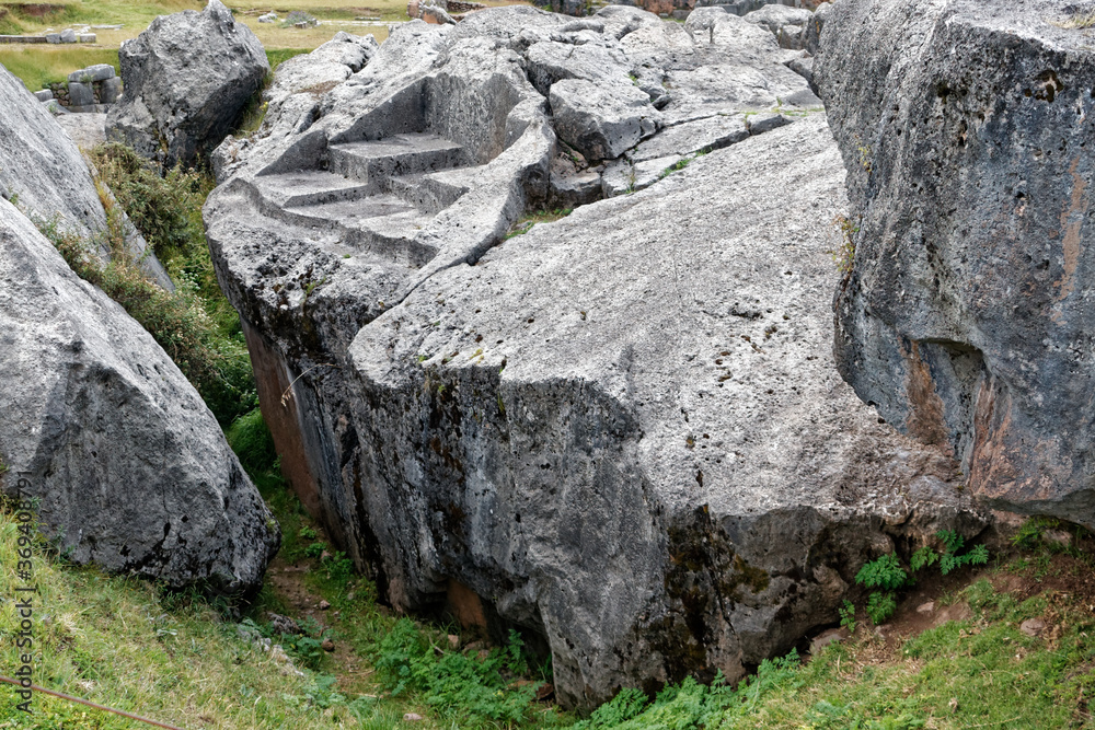 Ruiny Sacsayhuaman, twierdzy Inków na wzgórzu nad Cuzco Ruiny Sacsayhuaman, twierdzy Inków na wzgórzu nad Cuzco