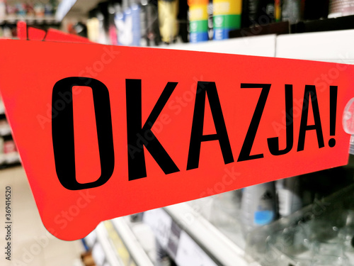 Supermarkt in Polen und Hinweis auf ein Sonderangebot