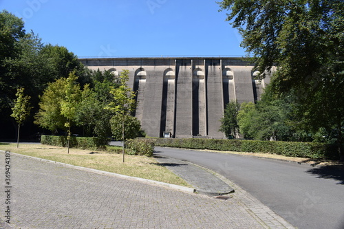 Staumauer der Oleftalsperre in der Eifel photo