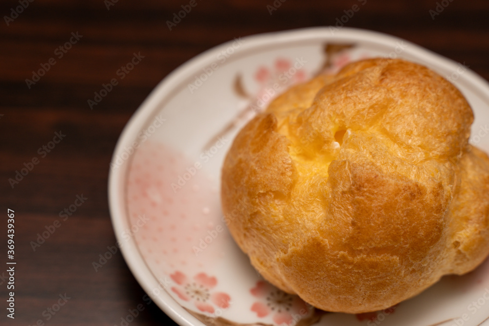 家で食べるシュークリーム