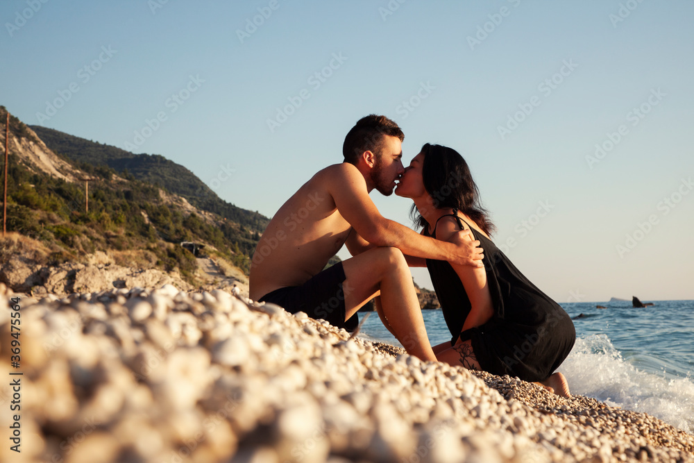 Fototapeta premium Couple in love on the beach