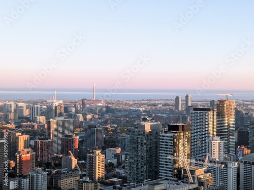 Toronto cityscape © Lydia