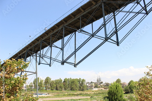 El Puente de Fierro o Puente Bolívar construido en 1882 por Gustave Eiffel