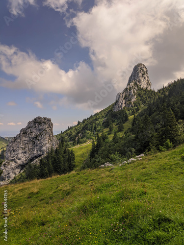 Berge mit blauen Himmel 