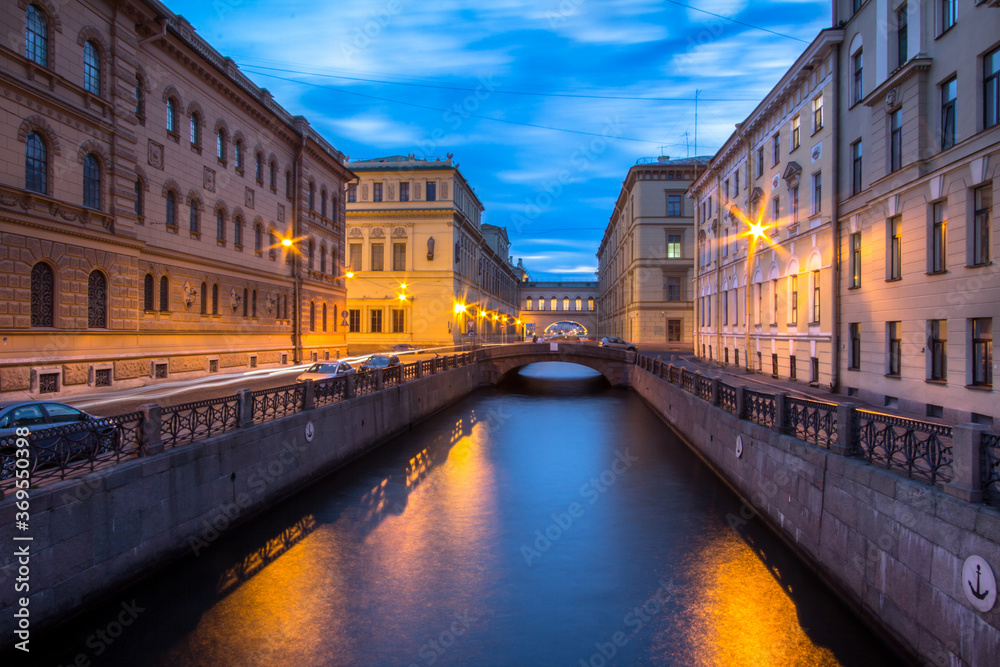 Fototapeta premium Channel in St.Petersburg at dusk, Russia