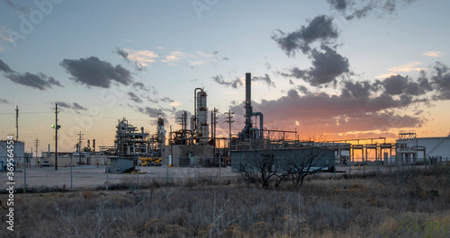 Gas plant at dawn near Lovington, New Mexico, USA © jkgabbert