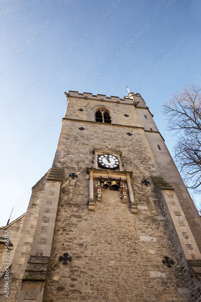 architecture and buildings around the university town of oxfordshire in england