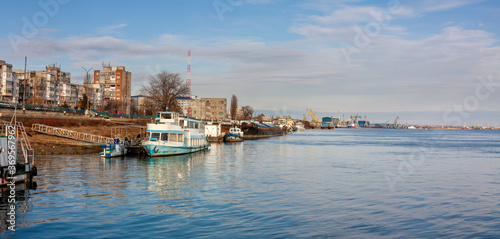 Tablou pe pânză port Galati
