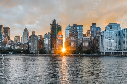 new york city skyline © Max