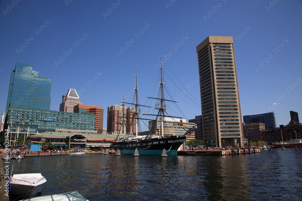 Obraz premium View of Baltimore Inner Harbor skyline in Baltimore, Maryland USA