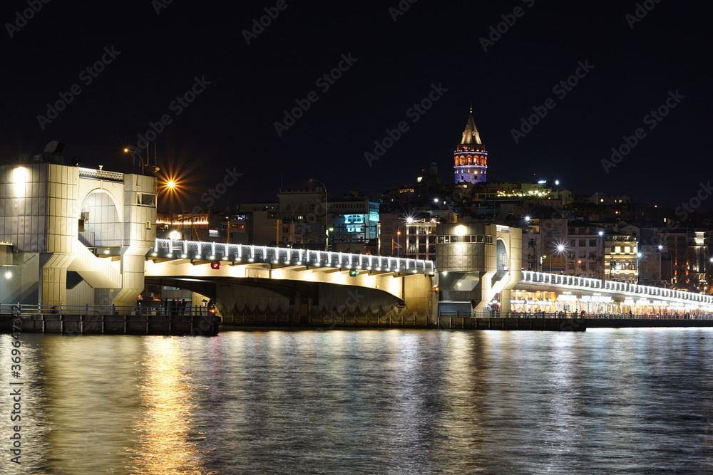 Fototapeta premium Galata Tower and goldenhorn view İstanbul