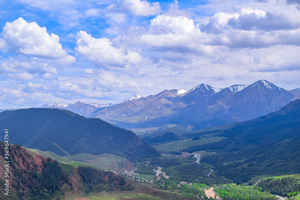 Naklejka premium Qilian County Landscape