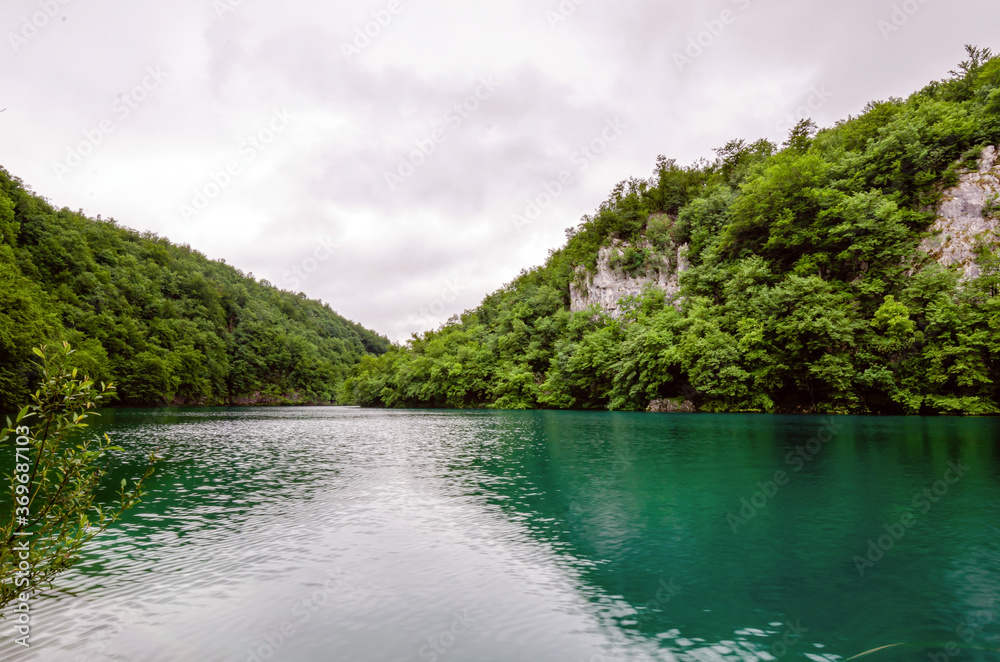 Fototapeta premium Idyllic mountain lake, Plitvice Lakes national park, Croatia