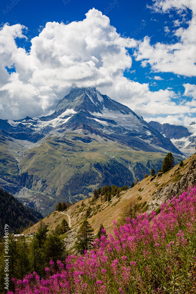 Obraz premium Amazing beautiful view of Swiss Alps. Mountains
