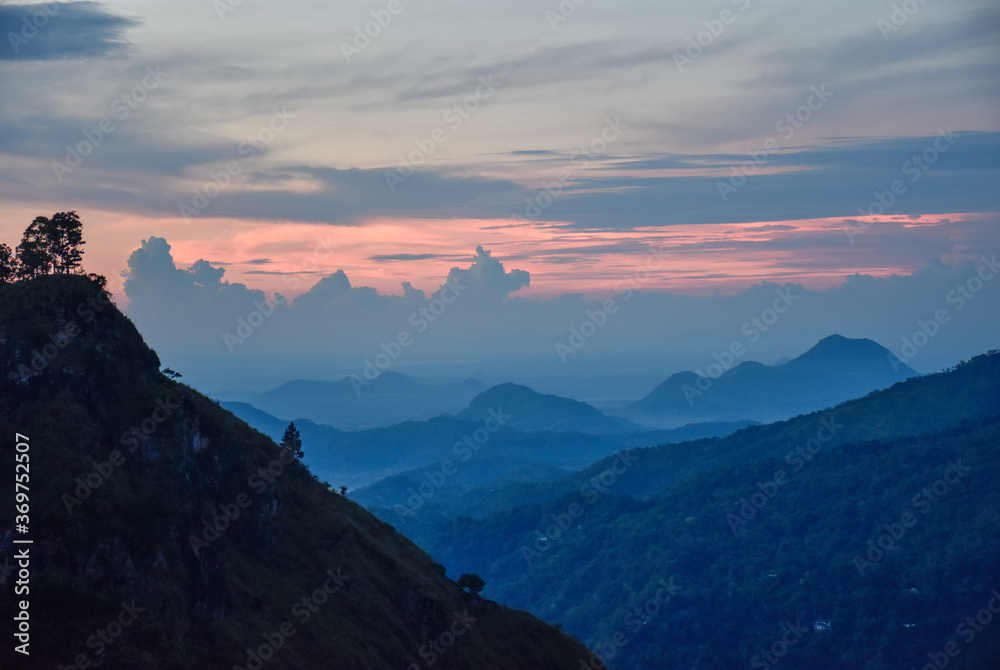 Obraz premium sunrise over the mountains