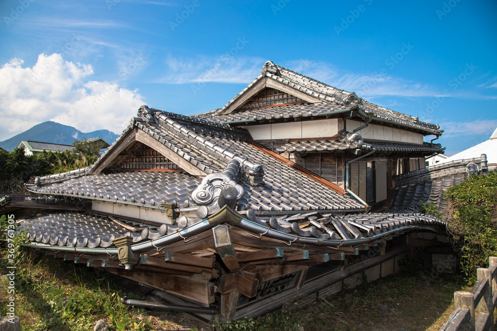 House buried by mudslides caused by the Mount Unzen eruption, Shimabara, Japan House buried by mudslides caused by the Mount Unzen eruption, Shimabara, Japan