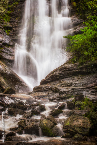 Fototapeta Naklejka Na Ścianę i Meble -  Tom's Creek Falls