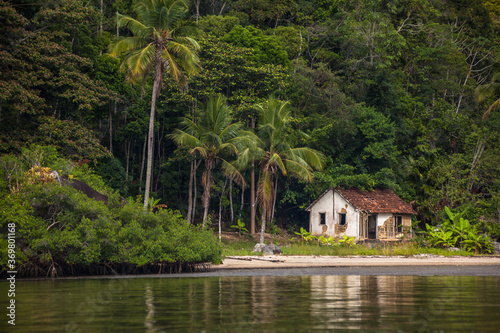 Abandoned house in beach of Saco do Mamanguá - Rio de Janeiro - Brazil