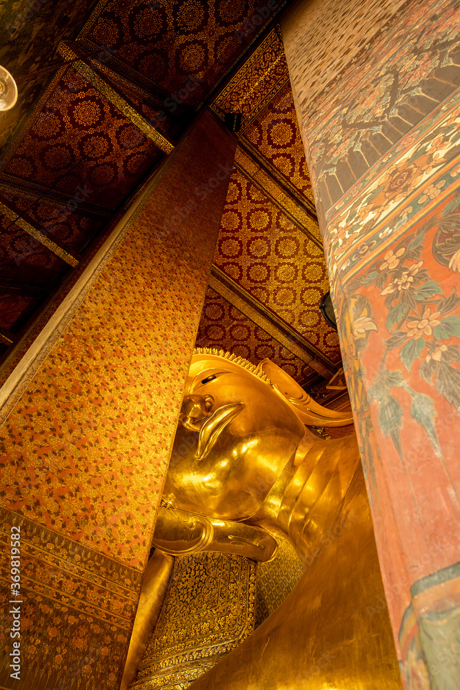 golden reclining buddha