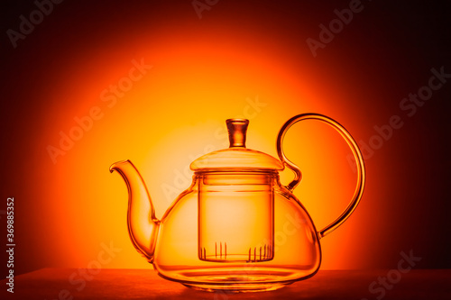 teapot glass teapot, photographed with backlight.