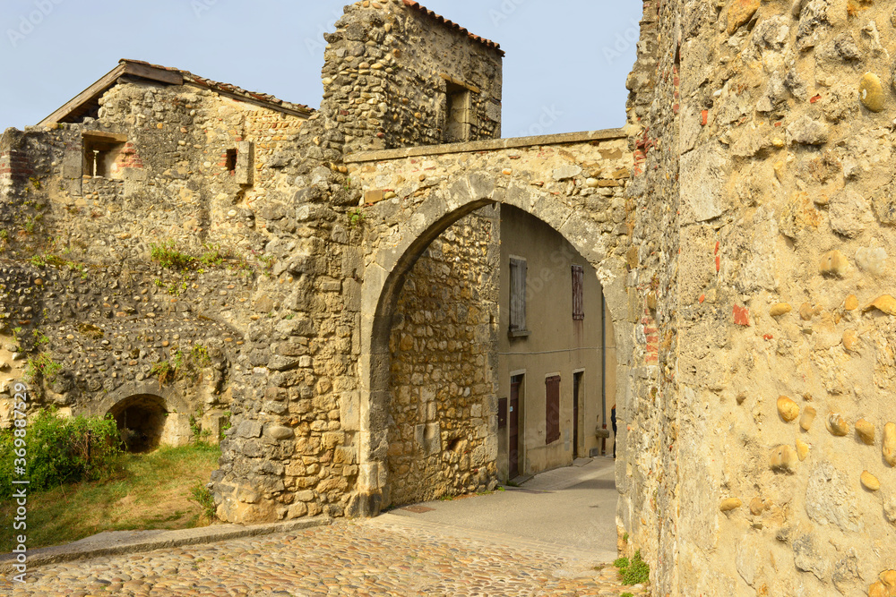 La Porte d'en Haut à Pérouges (01800), Ain en Auvergne-Rhône-Alpes, France