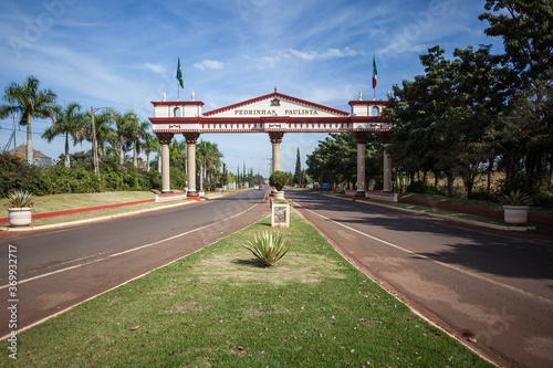 Gateway of the city of Pedrinhas Paulista, Italian colony in the countryside of São Paulo state
