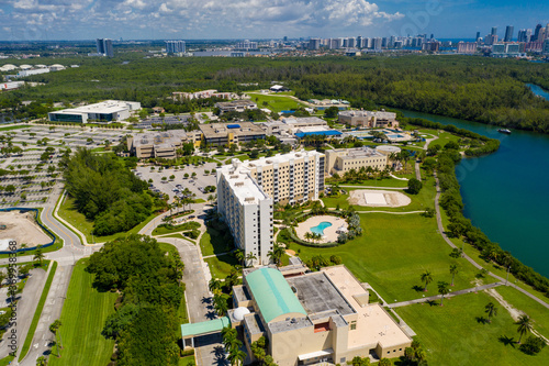 Принти на полотні FIU Florida International University shut down due to Coronavirus Covid 19