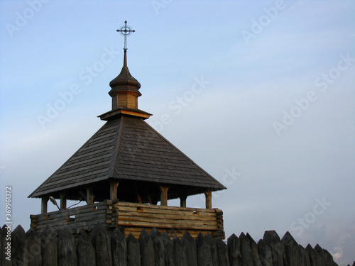 Kozacka obronna drewniana wieża na Zaporoskiej Siczy, Zaporoże, Ukraina