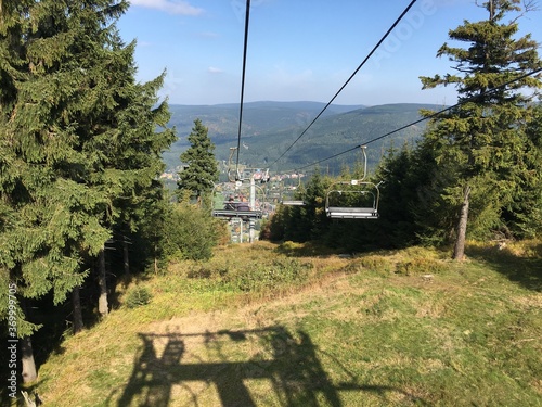 widok na Harrachov ze skoczni narciarskiej 