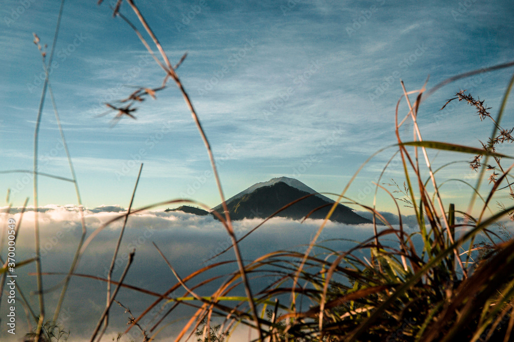 Obraz premium Sunrise at Mount Batur, Bali