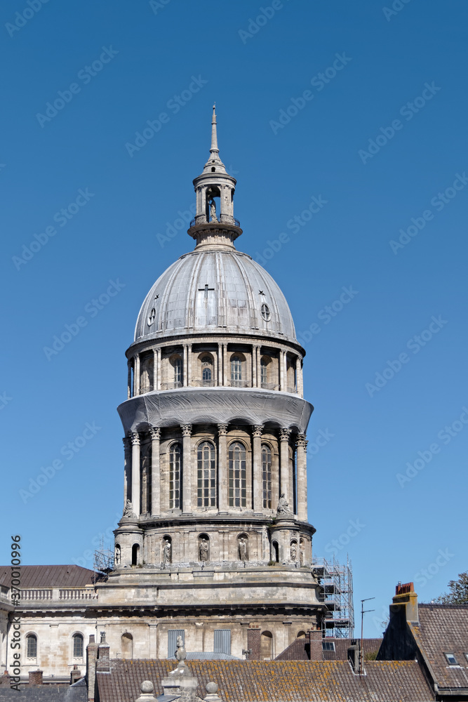 Clocher des dôme de la basilique Notre-Dame de l'immaculée conception de Boulogne sur mer - France