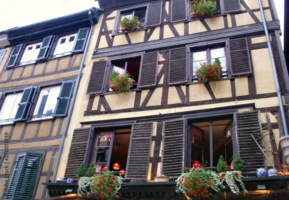 Fototapeta premium Strasbourg Home Flowered Windows