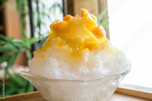 マンゴーかき氷　mango　shaved ice　crashed ice