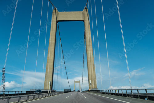 Suspension bridge with multilane highway