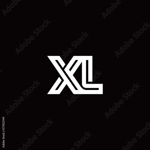 XL monogram logo with abstract line