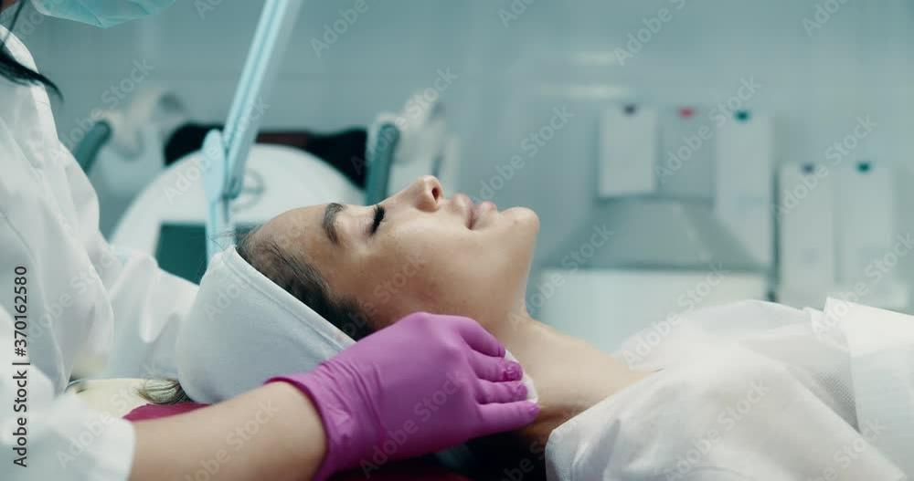 Treatment of mimic wrinkles under the eyes, full face reduces unwanted signs of aging including wrinkles around eyes, neck and mouth young skin results. Treatment of mimic wrinkles under the eyes, full face reduces unwanted signs of aging including wrinkles around eyes, neck and mouth young skin results.
