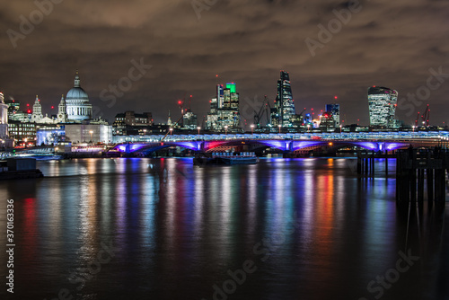 01 London River