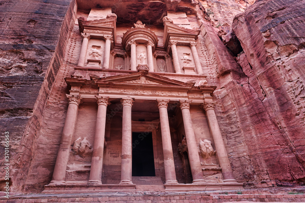 Al Khazneh - the treasury, ancient city of Petra, Jordan